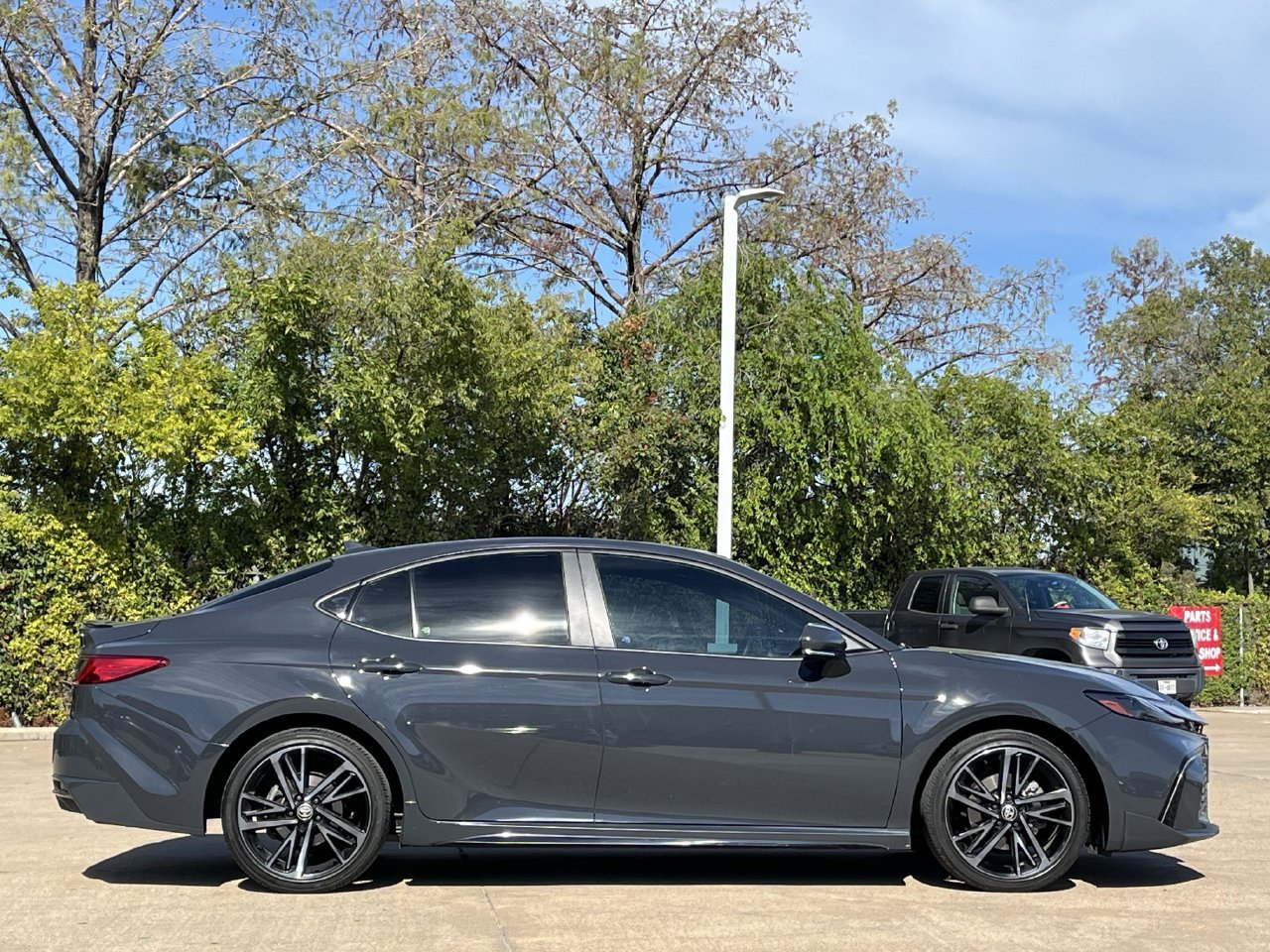 Used 2025 Toyota Camry XSE FWD image 3