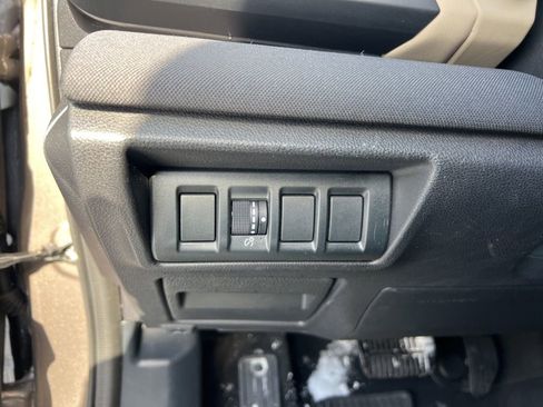 Used 2021 Subaru Outback Premium image 15