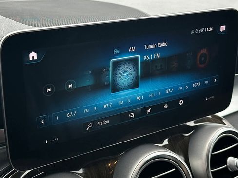 Used 2020 Mercedes-Benz GLC 300 4MATIC image 22