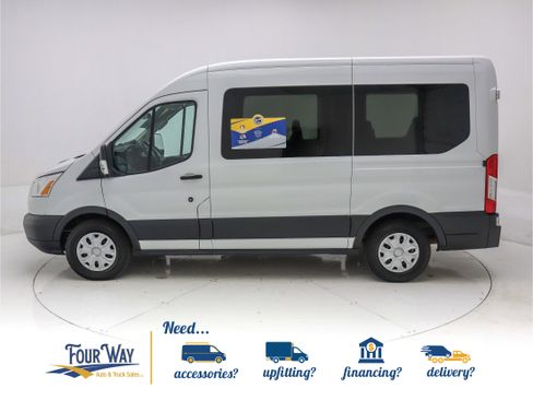Used 2018 Ford Transit 150 XLT image 7