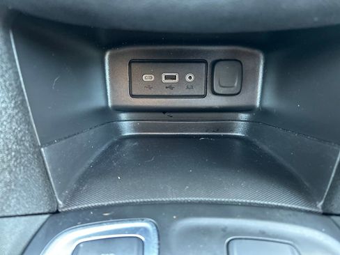 Certified 2023 Chevrolet Equinox LT image 32