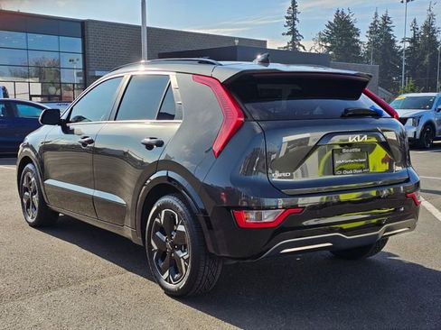 Certified 2023 Kia Niro Wind w/ Wind Preserve Package image 3