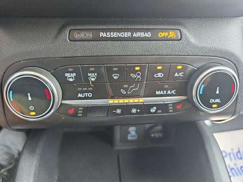 Used 2023 Ford Escape Active AWD/4WD image 31