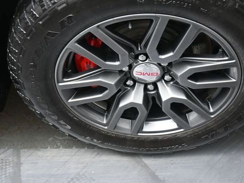 Used 2022 GMC Sierra 1500 AT4 w/ AT4 Premium Package image 28