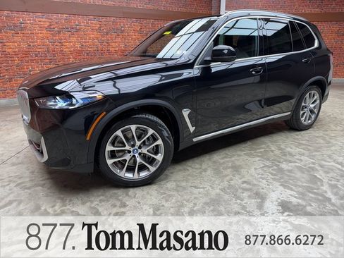 Used 2025 BMW X5 xDrive50e w/ Premium Package image 1