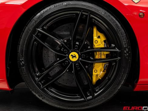 Used 2019 Ferrari 488 GTB RWD image 24