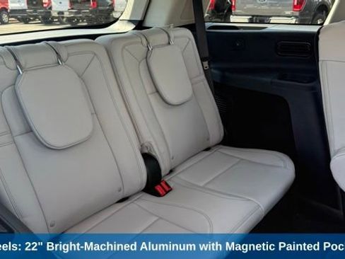 Used 2026 Lincoln Aviator Reserve AWD/4WD image 34