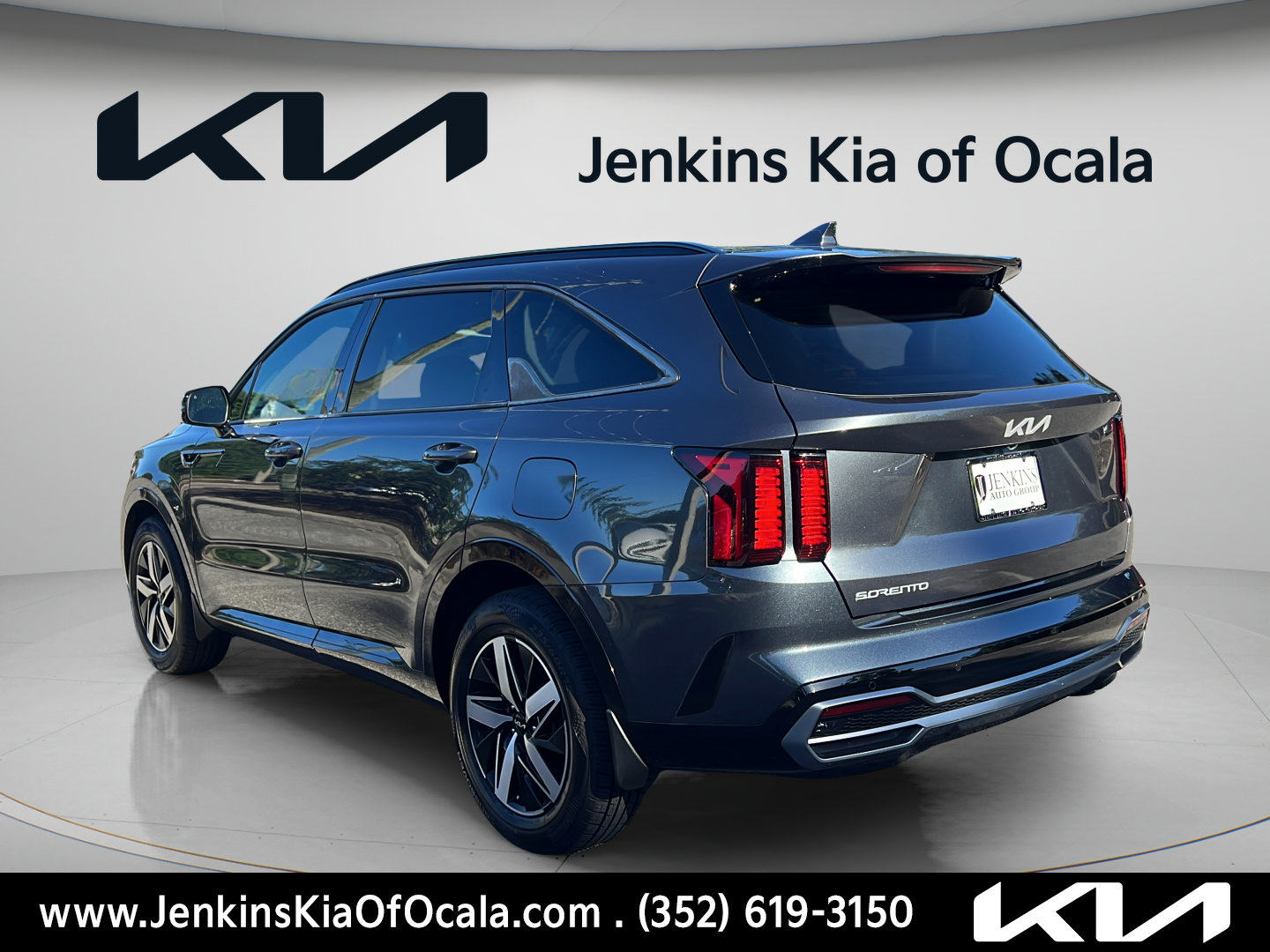 Certified 2023 Kia Sorento EX FWD image 5