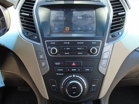 Used 2017 Hyundai Santa Fe Sport FWD image 14