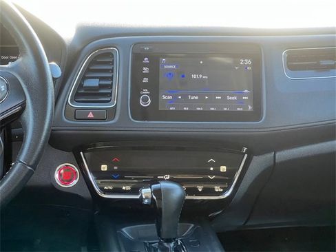 Used 2021 Honda HR-V EX-L image 18