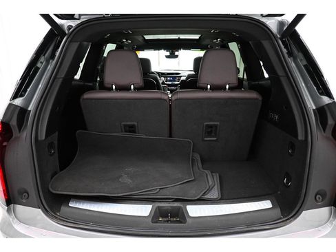 Certified 2024 Cadillac XT6 Premium Luxury w/ Technology Package AWD/4WD image 65