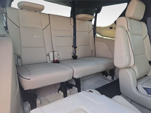 Used 2023 Cadillac Escalade Premium Luxury AWD/4WD image 39