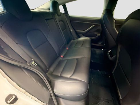Used 2020 Tesla Model 3 Standard Range Plus RWD image 14