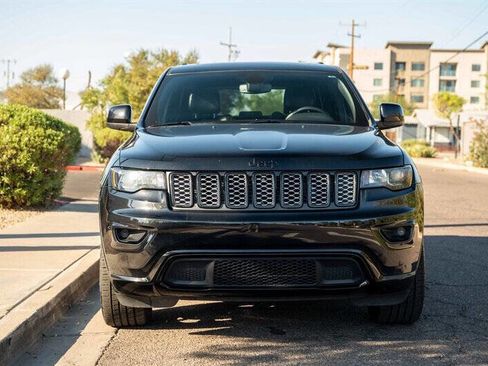 Used 2020 Jeep Grand Cherokee Altitude image 8
