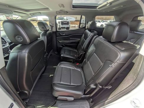 Used 2023 GMC Acadia SLT image 31