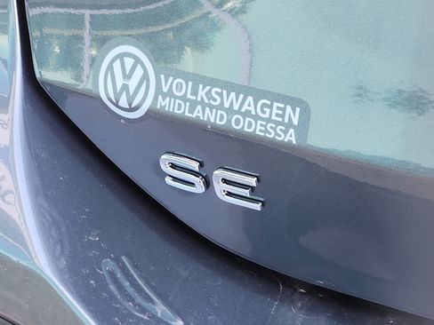New 2026 Volkswagen Tiguan SE FWD image 10