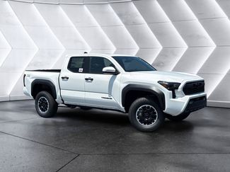 Used 2026 Toyota Tacoma TRD Off-Road w/ TRD Off Road Upgrade Package AWD/4WD video 1