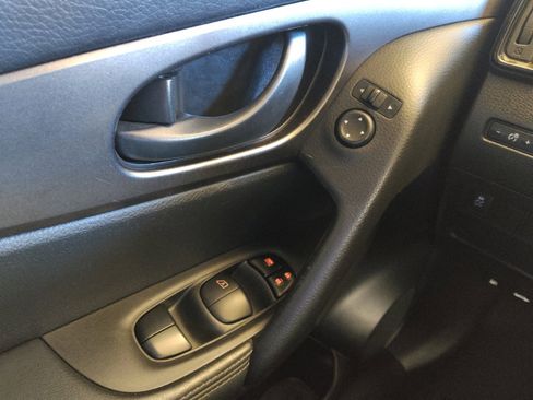 Used 2018 Nissan Rogue Sport S w/ S Appearance Package image 27