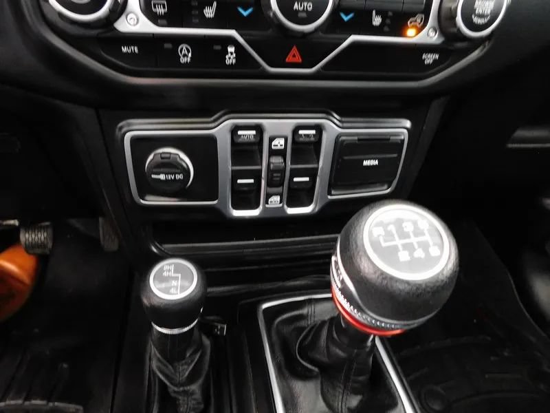 Used 2018 Jeep Wrangler Unlimited Sport S AWD/4WD image 29