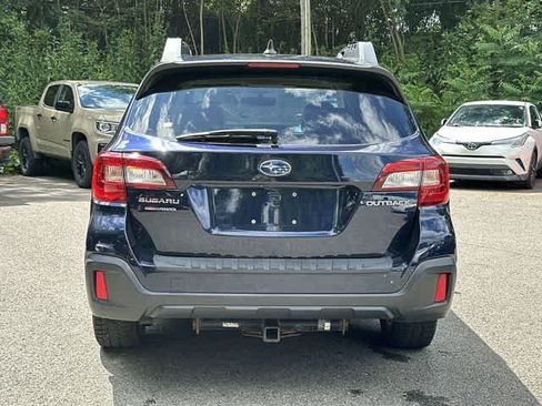 Used 2018 Subaru Outback 2.5i Premium AWD/4WD image 4