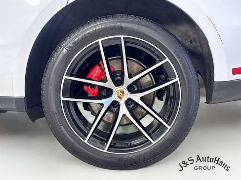 Used 2022 Porsche Macan S AWD/4WD image 40