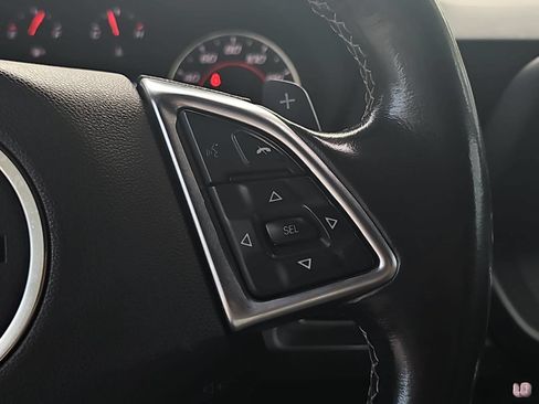 Used 2020 Chevrolet Camaro LT RWD image 15