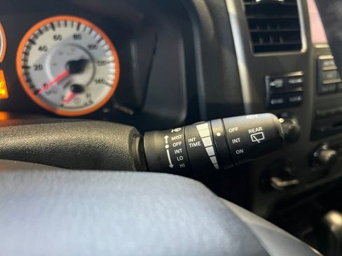 Used 2013 Nissan Armada Platinum image 42