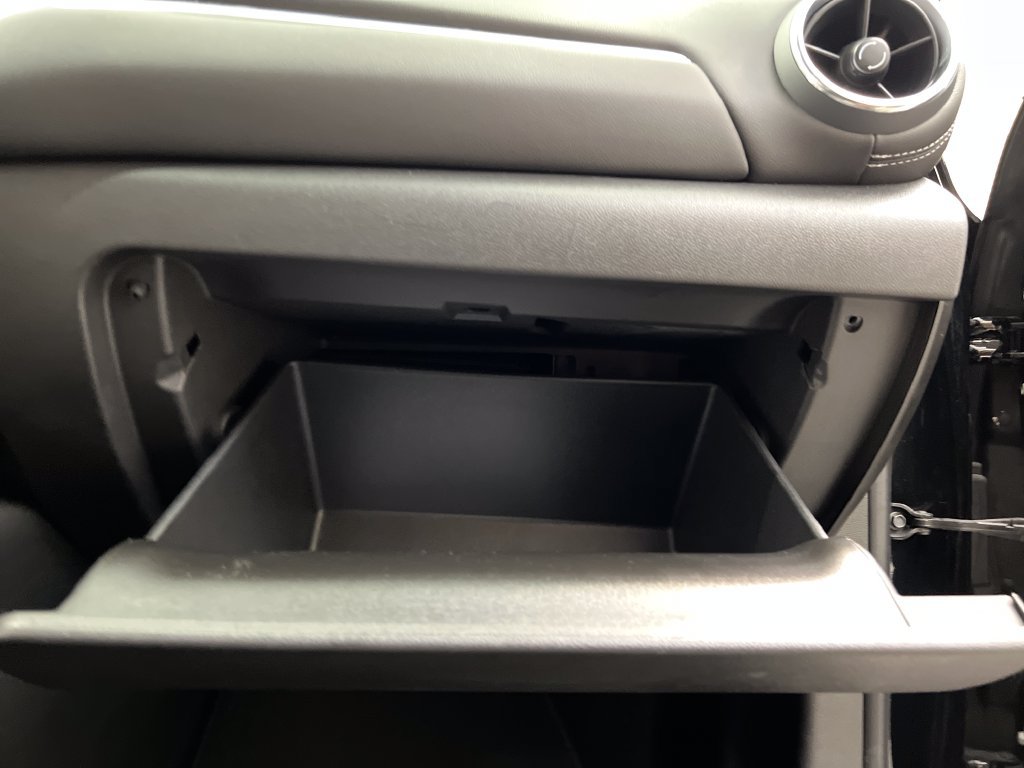 Used 2025 Chevrolet Blazer LT FWD image 32