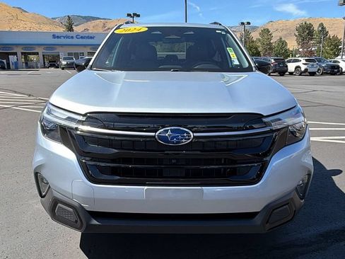 Used 2025 Subaru Forester Touring AWD/4WD image 8