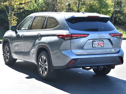 Used 2023 Toyota Highlander XLE image 33