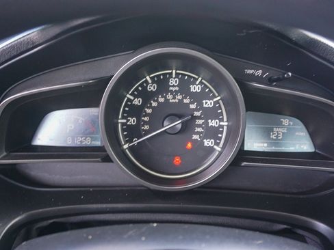 Used 2017 MAZDA MAZDA3 Sport image 22