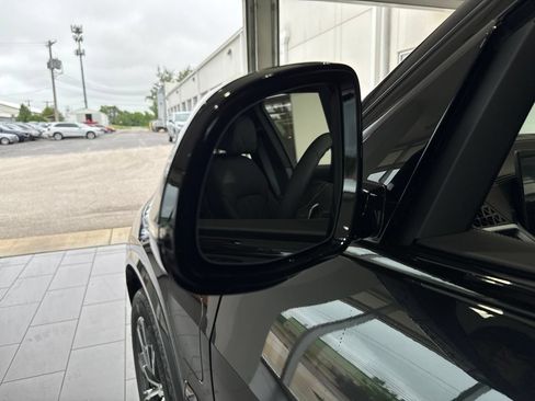 New 2026 BMW X5 xDrive50e w/ M Sport Package AWD/4WD image 13