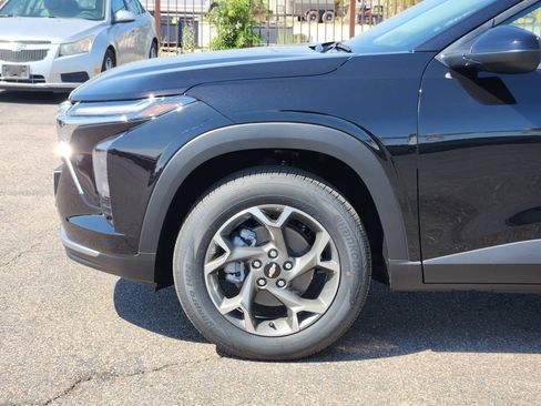 New 2026 Chevrolet Trax LT w/ Driver Confidence Package FWD image 7