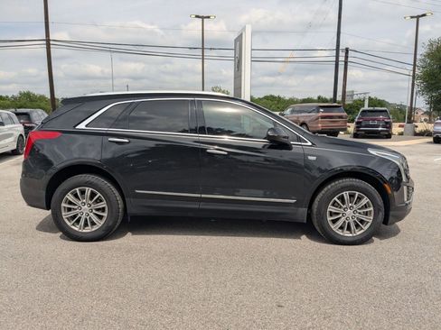 Used 2018 Cadillac XT5 Luxury w/ Driver Awareness Package FWD image 2