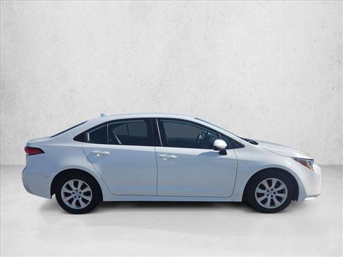 Used 2024 Toyota Corolla LE FWD image 4