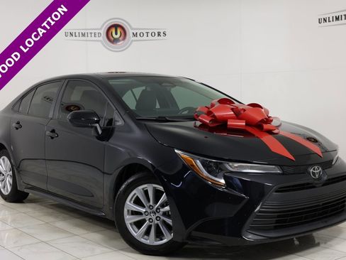 Used 2023 Toyota Corolla LE image 1