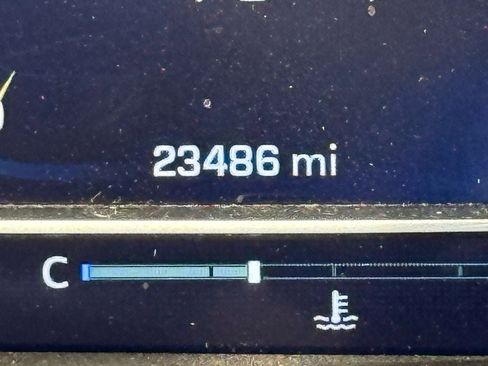 Used 2024 Chevrolet Silverado 1500 LT image 24