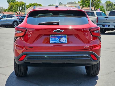 New 2026 Chevrolet Trax RS w/ Driver Confidence Package FWD image 5