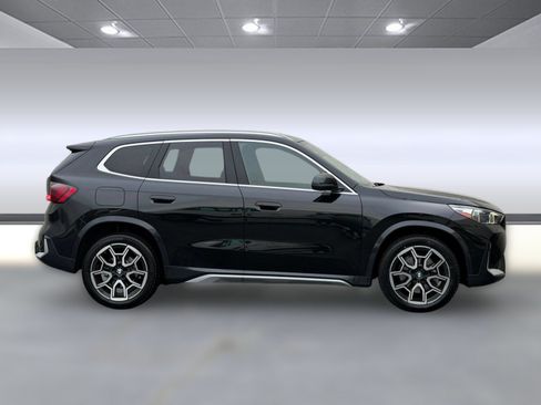 Used 2025 BMW X1 xDrive28i AWD/4WD image 8