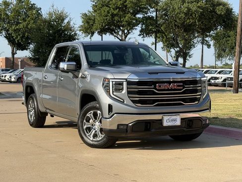 Used 2026 GMC Sierra 1500 SLT RWD image 2