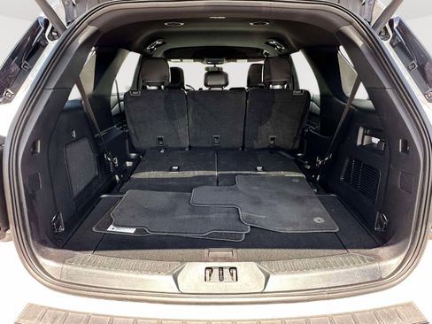 Used 2023 Ford Explorer ST-Line AWD/4WD image 28