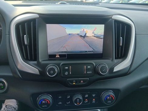 Used 2023 GMC Terrain SLT image 16