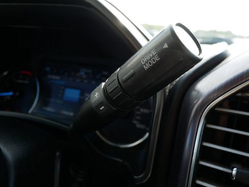 Used 2021 Ford F250 Limited AWD/4WD image 23