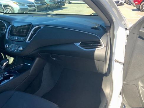 Used 2023 Chevrolet Malibu LT image 18