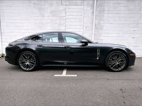 Certified 2023 Porsche Panamera 4 Platinum Edition AWD/4WD image 6