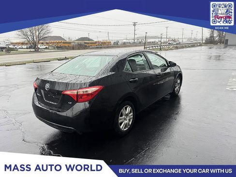 Used 2018 Toyota Corolla LE image 4