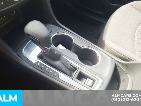 Used 2024 Chevrolet Equinox LT image 11