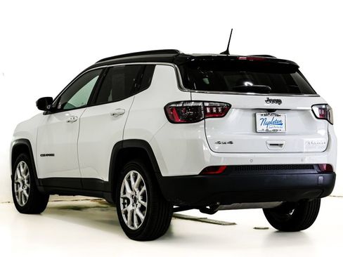 Used 2025 Jeep Compass Limited AWD/4WD image 8