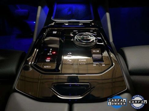 Used 2025 BMW 530i xDrive image 48