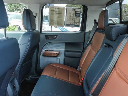Used 2023 Ford Maverick Lariat FWD image 23